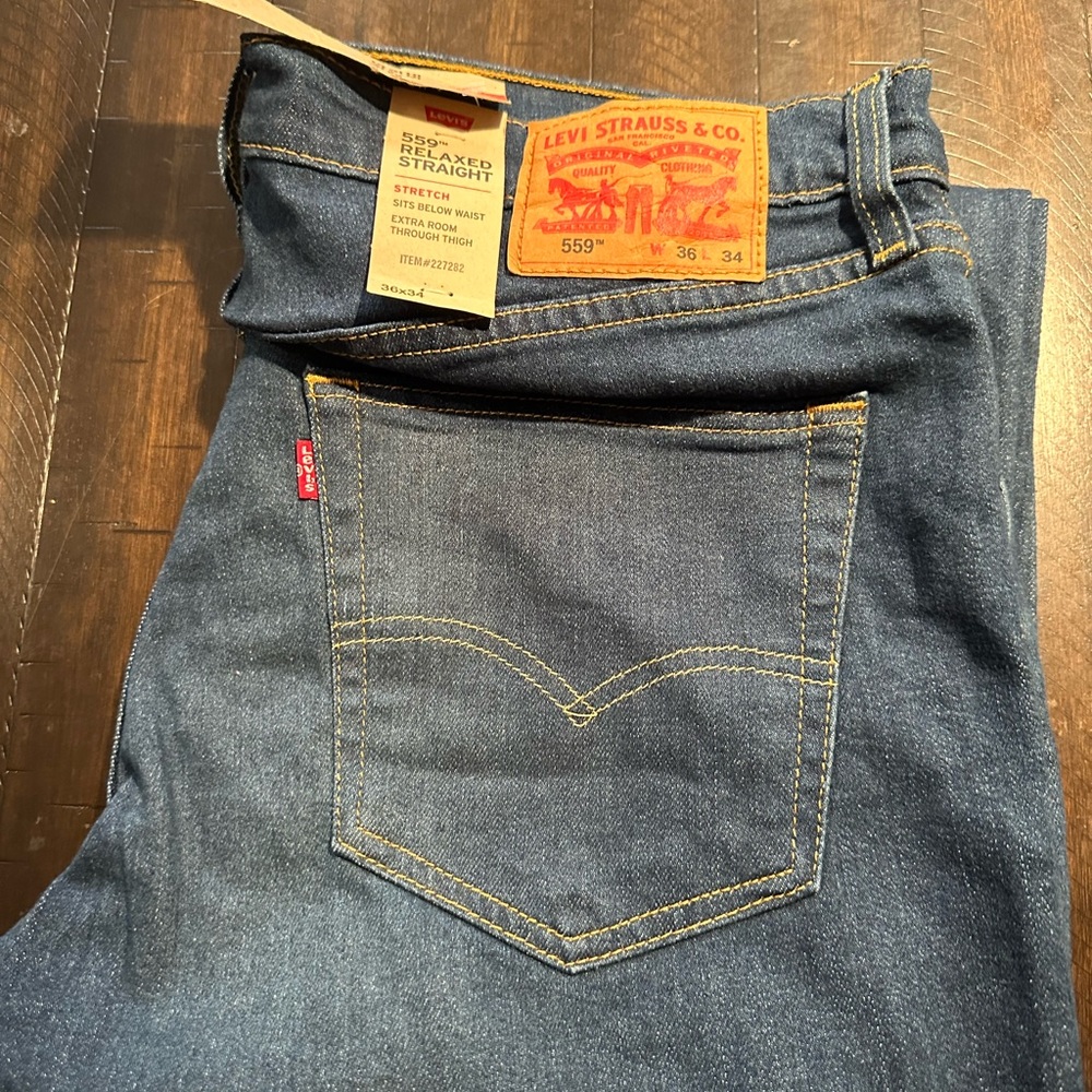 Men Levi brand new 36x34